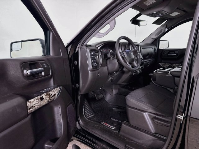 Used 2021 Chevrolet Silverado 1500 Custom Trail Boss w/ Realtree Special Edition AWD/4WD image 3