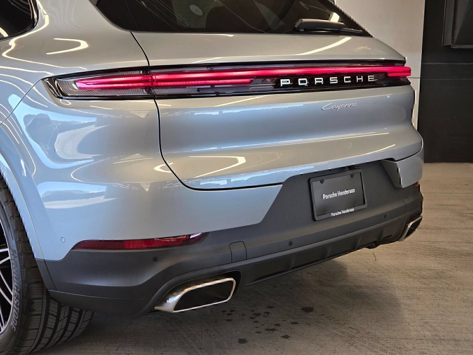 Certified 2026 Porsche Cayenne AWD/4WD image 8