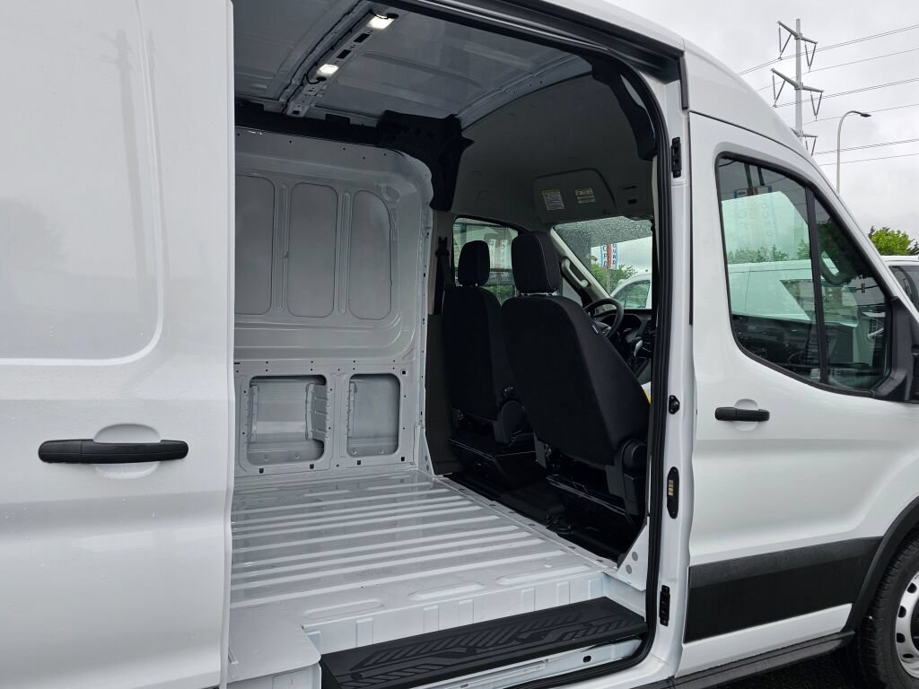 New 2026 Ford Transit 250 148 Medium Roof RWD image 11