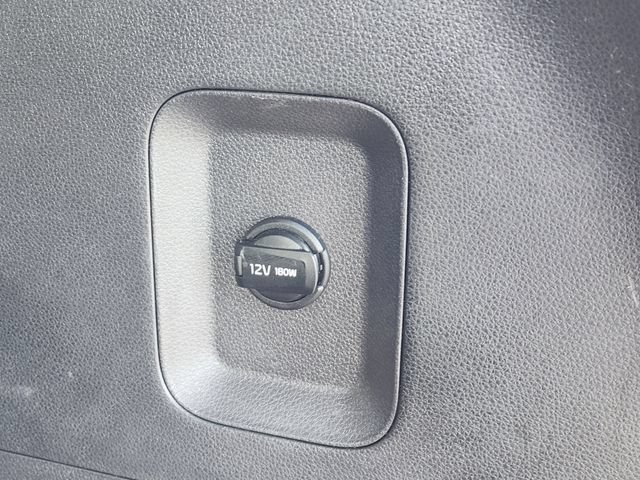 Certified 2025 Kia Carnival FWD image 18
