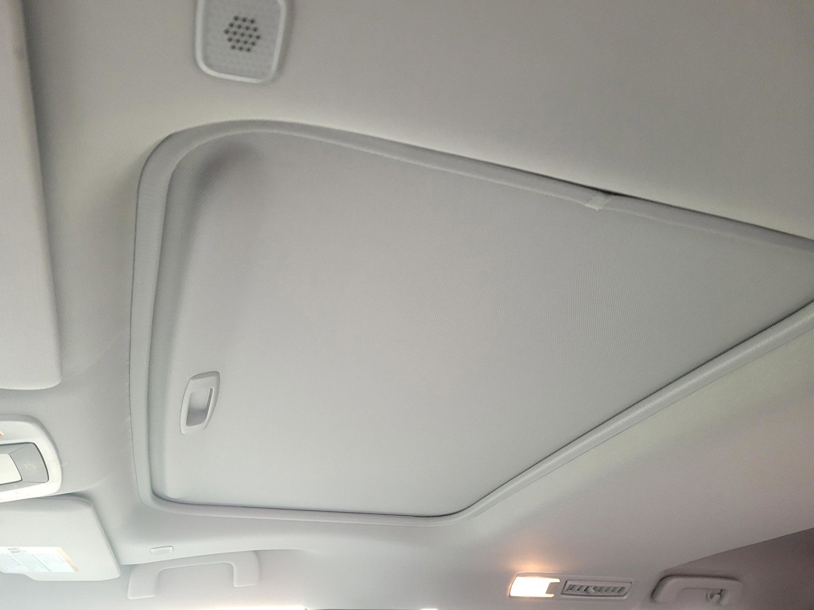 Used 2025 Toyota Sienna XLE image 10