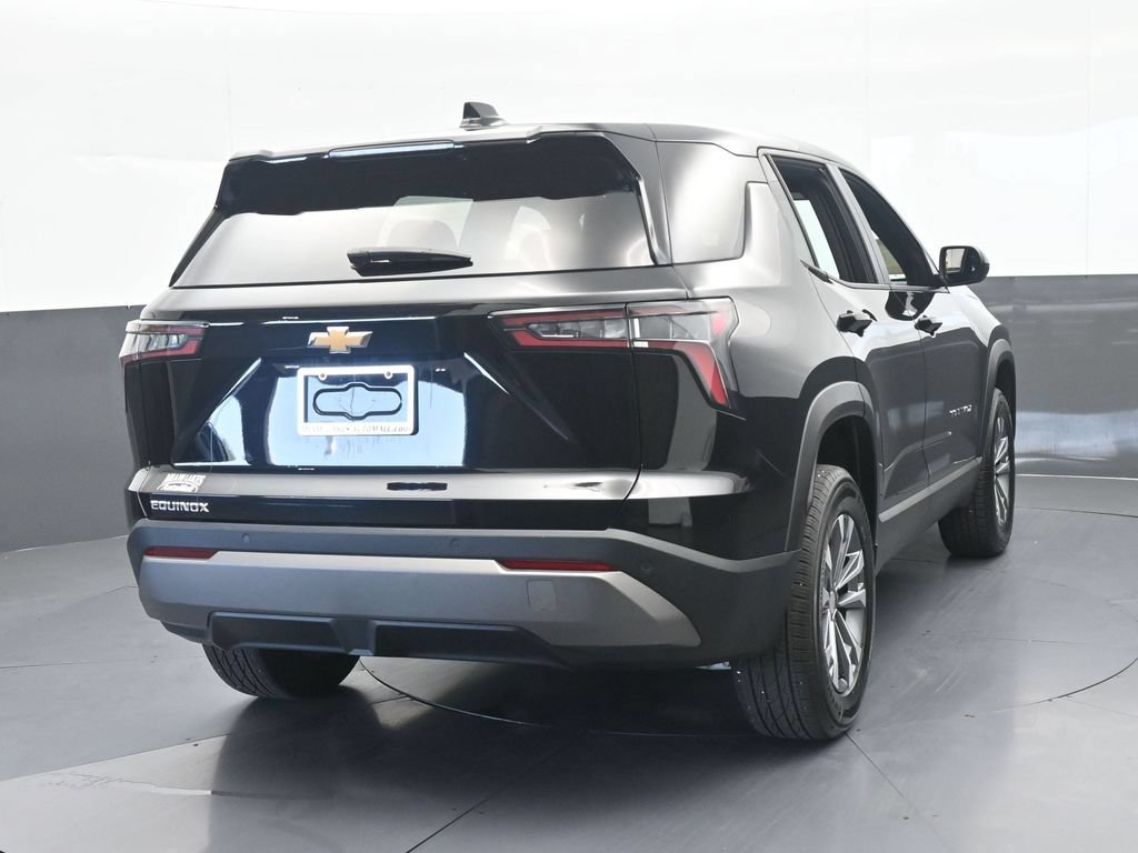 Used 2026 Chevrolet Equinox LT FWD image 5