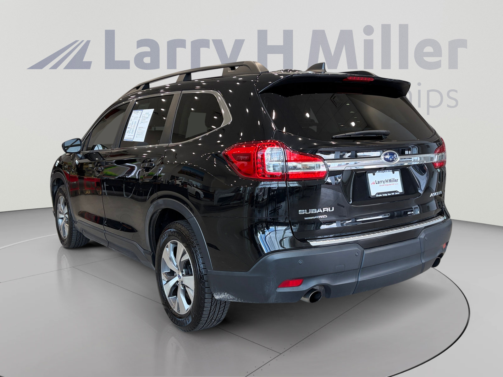 Used 2019 Subaru Ascent Premium AWD/4WD image 3