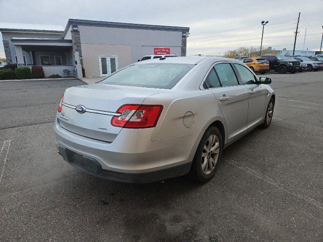 Used 2011 Ford Taurus SEL image 5