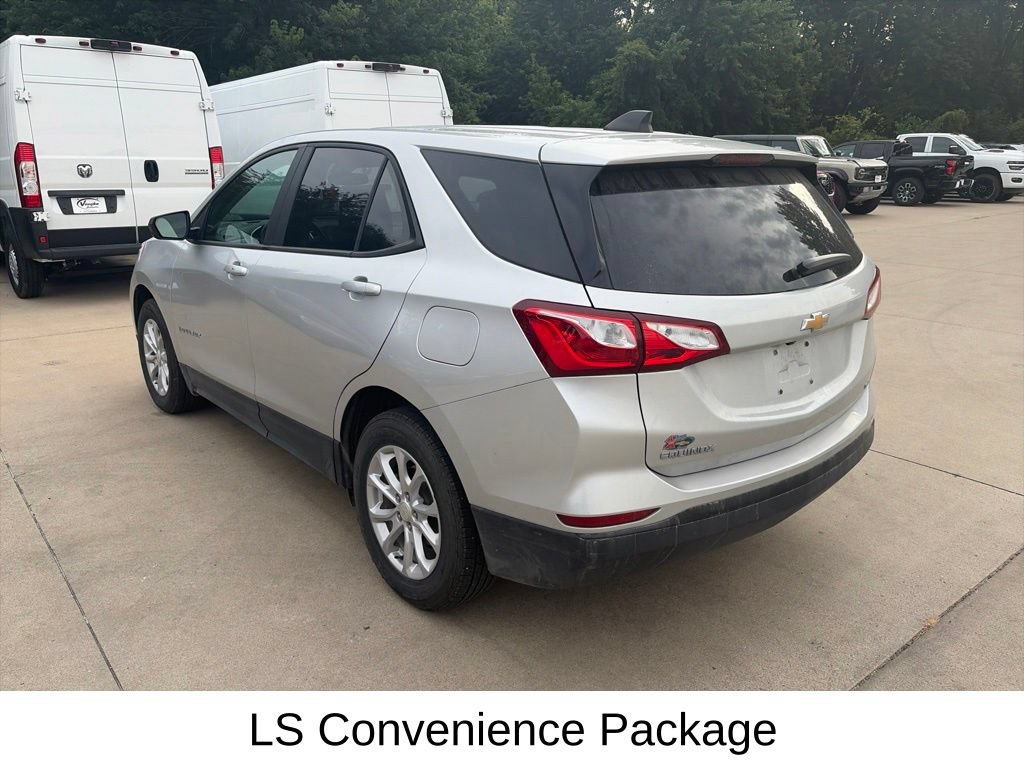 Used 2021 Chevrolet Equinox LS w/ LS Convenience Package AWD/4WD image 10