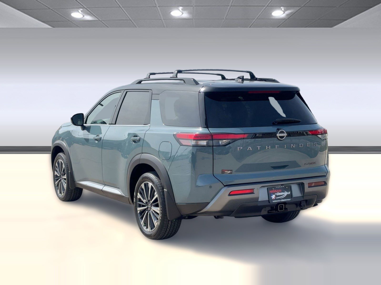 New 2026 Nissan Pathfinder Platinum image 3
