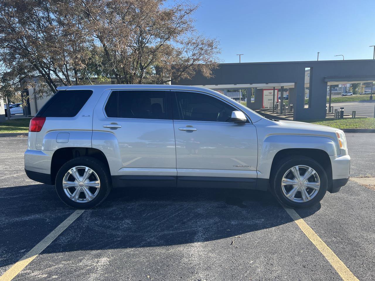 Used 2017 GMC Terrain SLE FWD image 7