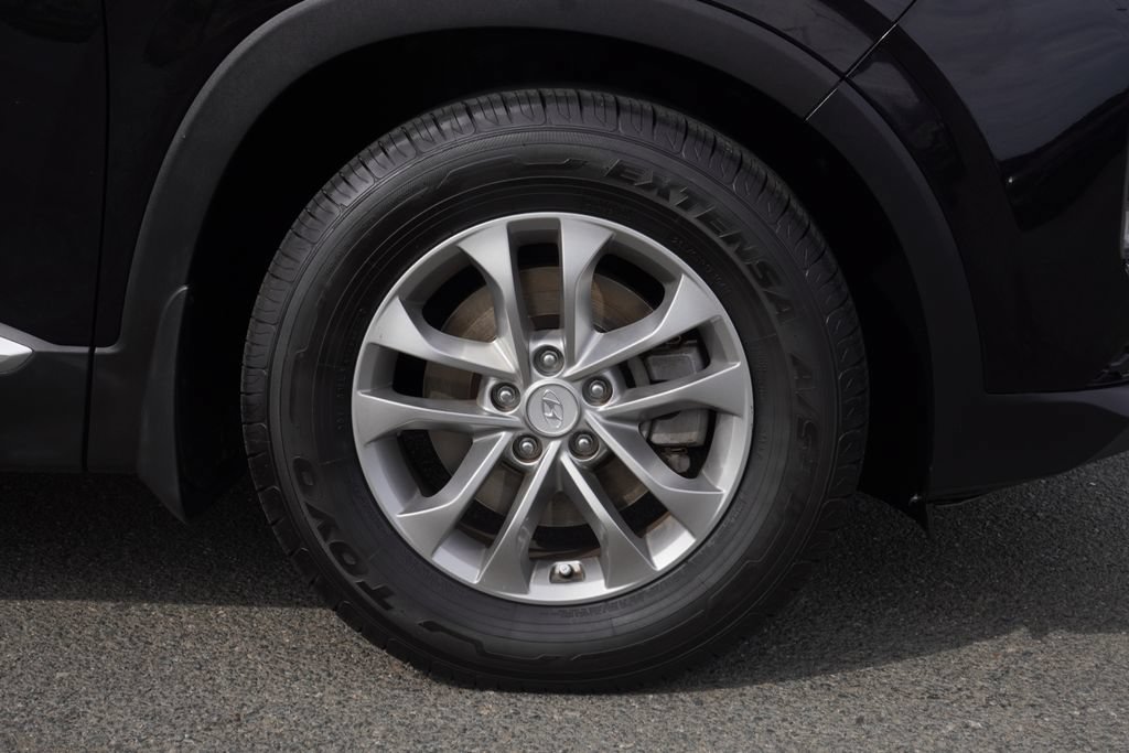 Used 2020 Hyundai Santa Fe SE FWD image 10