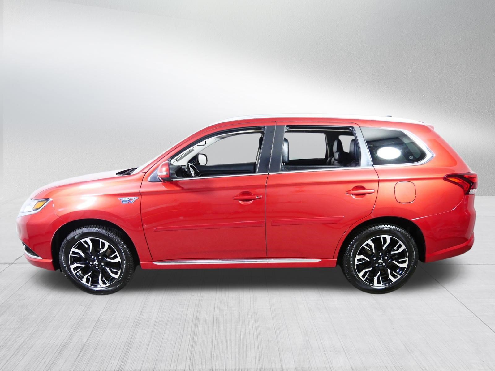 Used 2018 Mitsubishi Outlander GT AWD/4WD image 4