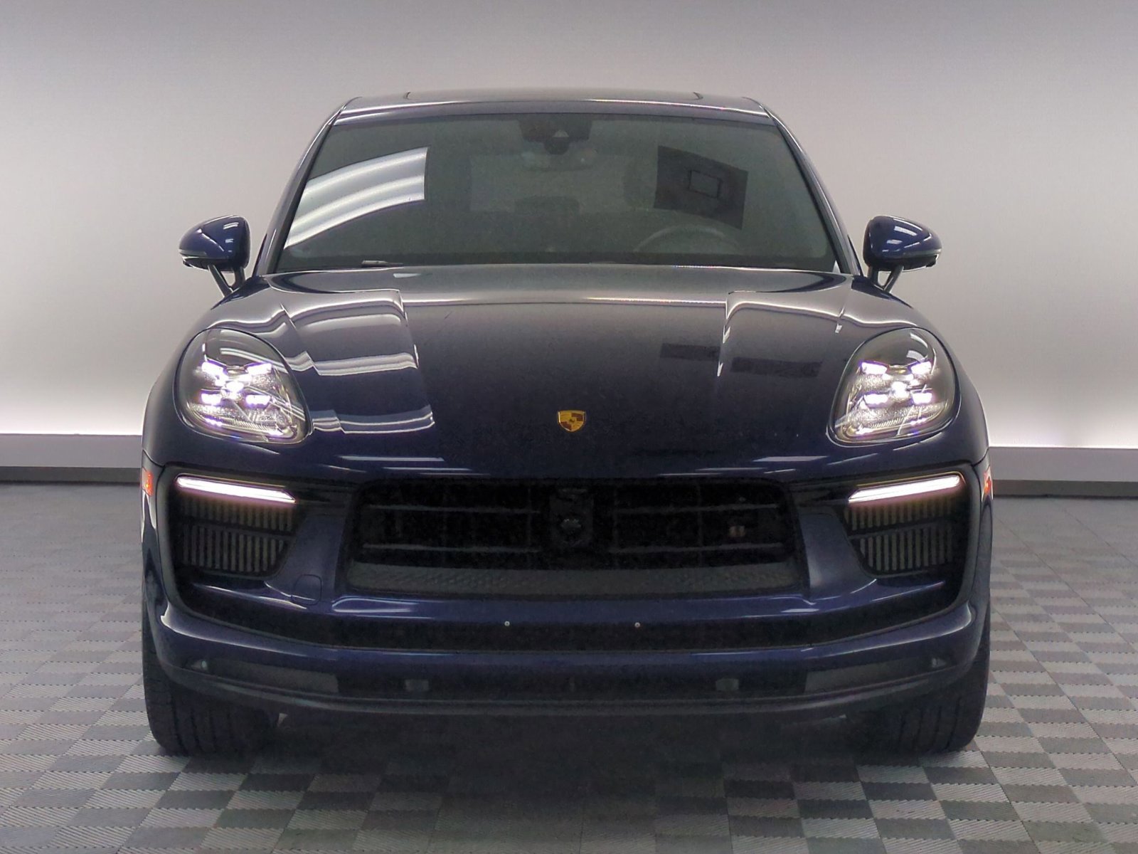 Certified 2024 Porsche Macan S image 6