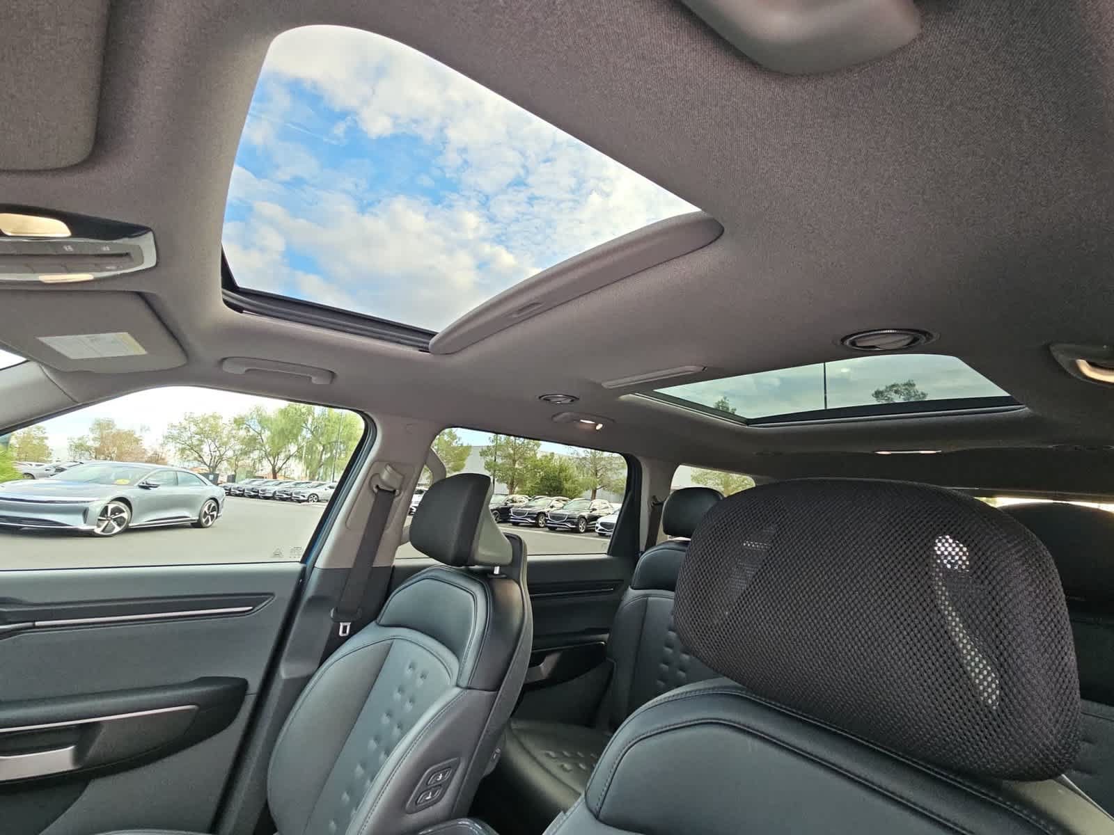 Used 2024 Kia EV9 Wind AWD/4WD image 29