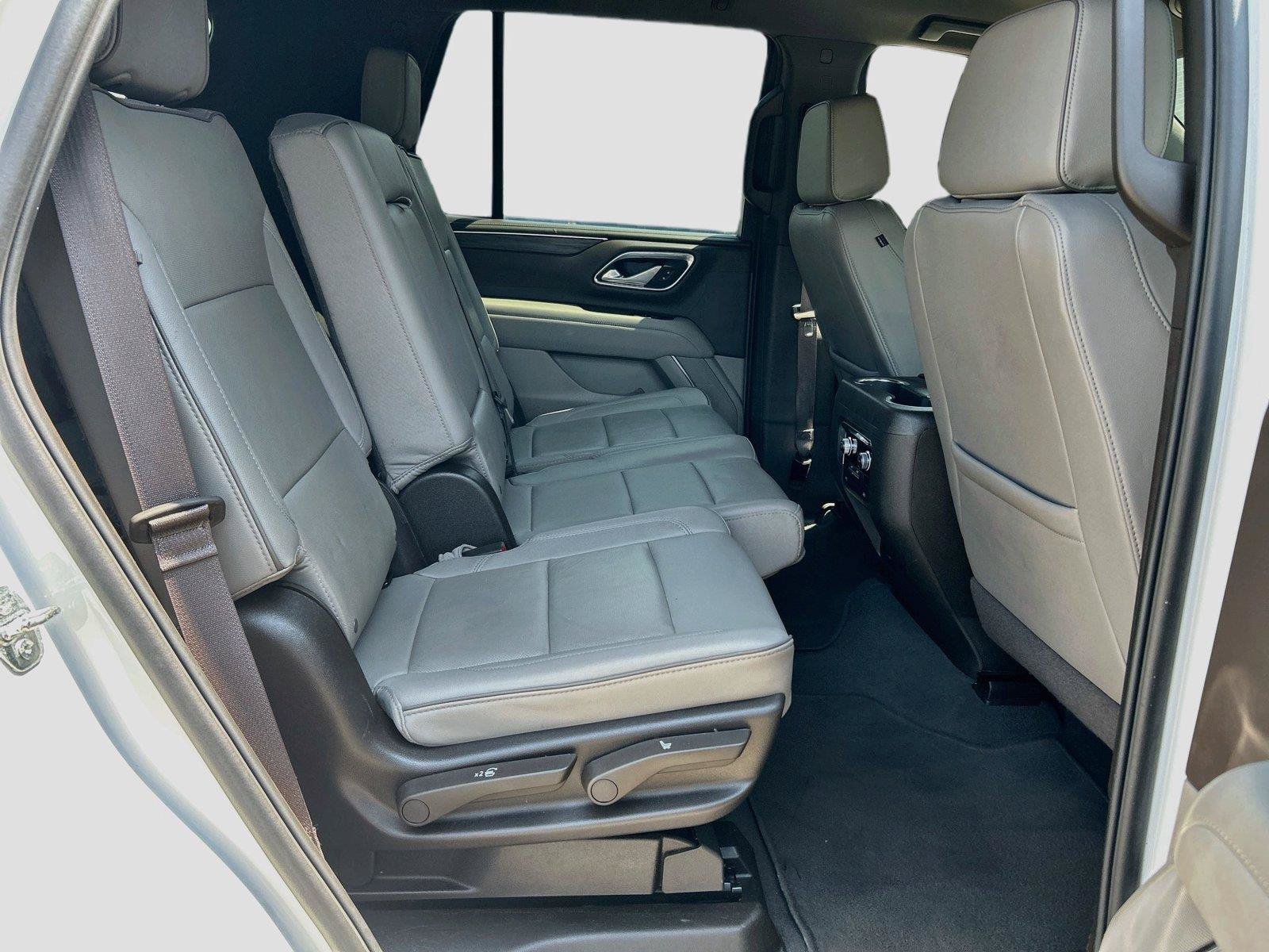 Used 2024 GMC Yukon SLT AWD/4WD image 24