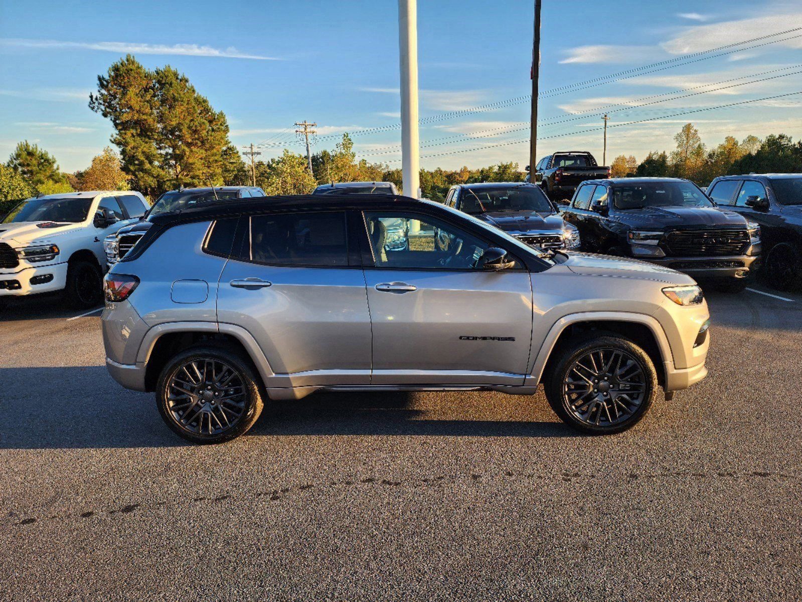Used 2024 Jeep Compass Limited w/ Driver Assist Group I AWD/4WD video 2