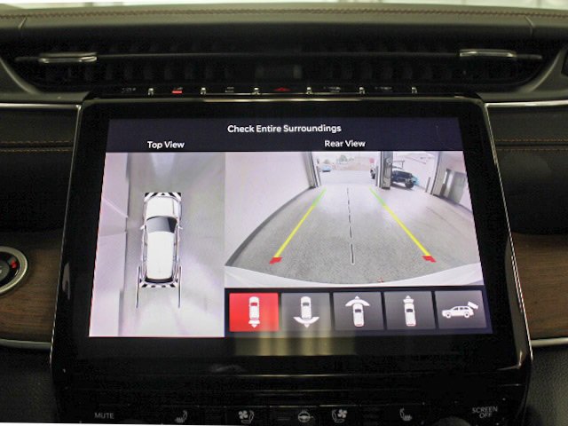 Certified 2022 Jeep Grand Cherokee Summit w/ Luxury Tech Group V image 16