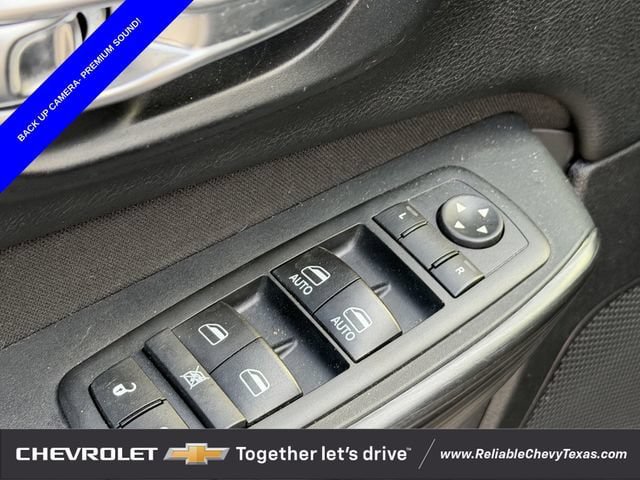 Used 2017 Jeep Cherokee Latitude w/ Safety/Convenience Group AWD/4WD image 26