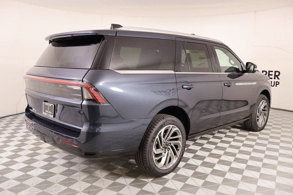 New 2025 Lincoln Navigator Reserve image 22