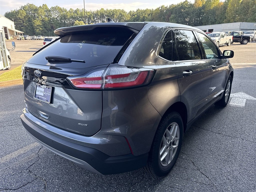 Used 2024 Ford Edge SEL w/ Convenience Package image 7