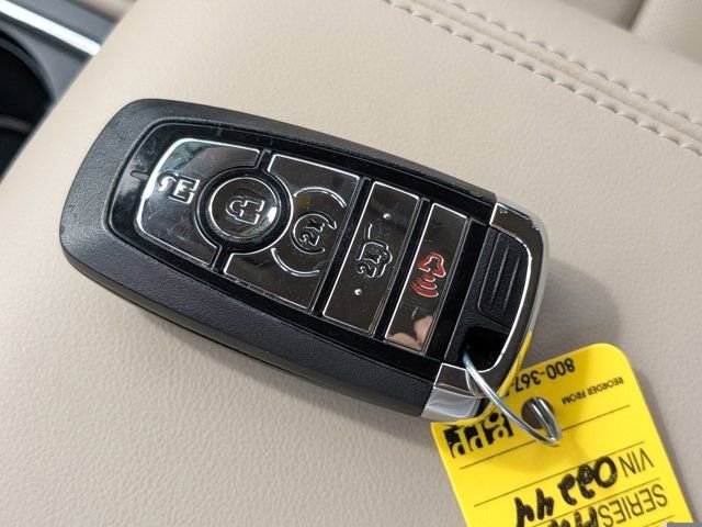 Used 2025 Lincoln Corsair FWD w/ Equipment Group 101A image 27