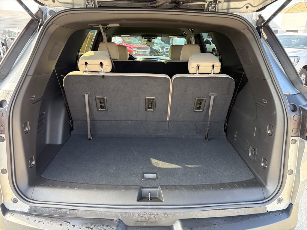 Used 2024 Chevrolet Traverse LS w/ Safety Package image 30