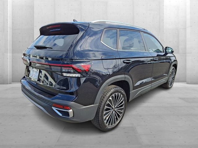 Used 2025 Volkswagen Taos SE FWD image 6