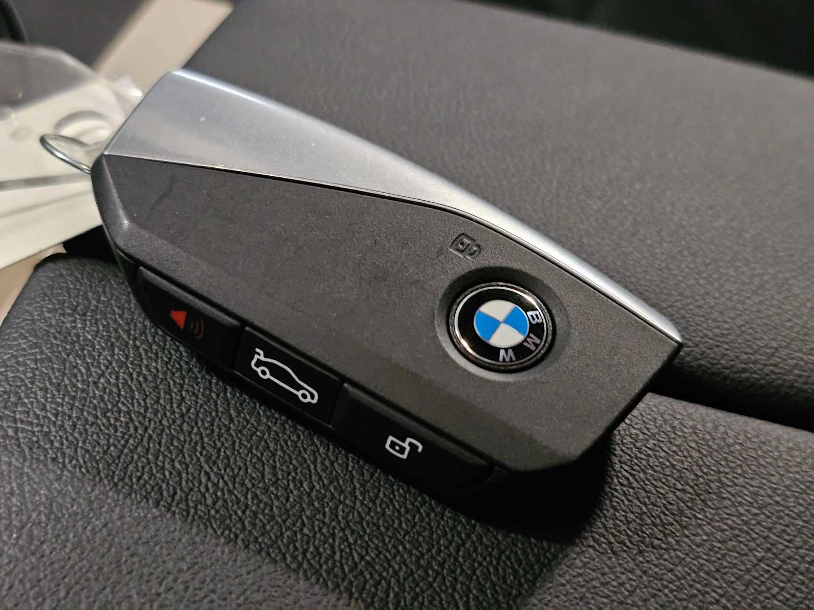 Used 2025 BMW iX xDrive50 w/ Sport Package AWD/4WD image 35