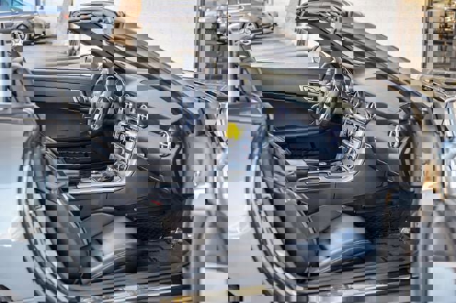 Used 2013 Mercedes-Benz SLK 250 image 32