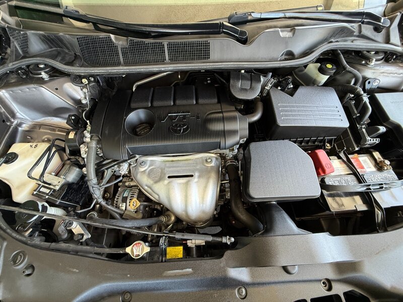 Used 2013 Toyota Venza LE FWD image 33