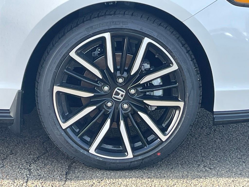 New 2025 Honda Accord Touring image 9
