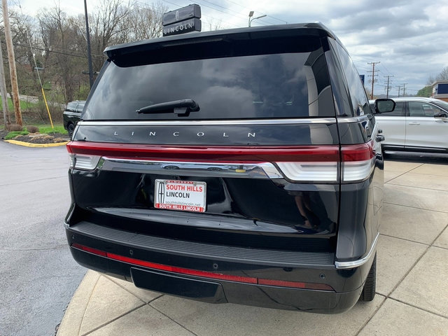 Certified 2024 Lincoln Navigator Reserve AWD/4WD image 7
