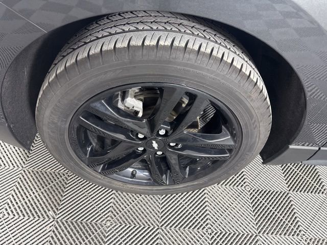 Used 2020 Chevrolet Equinox LT w/ Sport Edition image 10