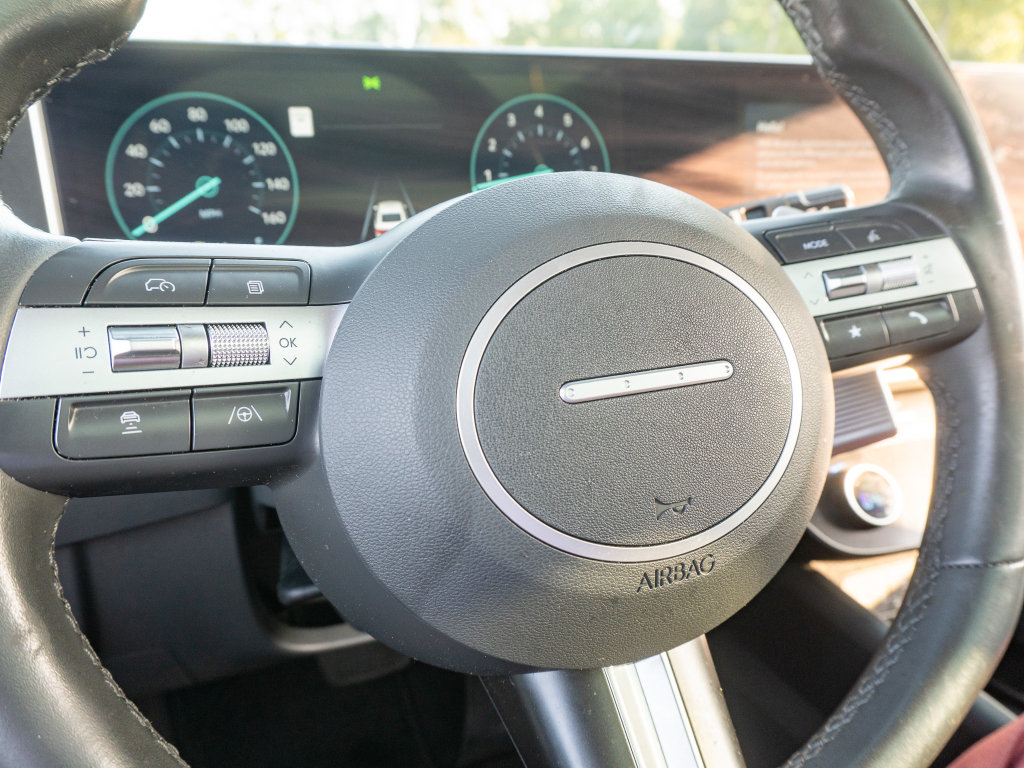 Used 2024 Hyundai Sonata SEL w/ Convenience Package FWD image 30
