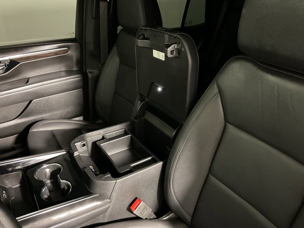 Used 2025 Chevrolet Tahoe Z71 w/ Comfort Package image 30