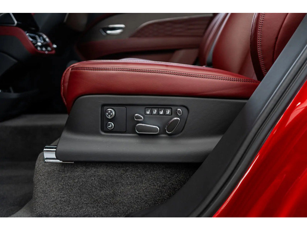 Used 2024 Bentley Bentayga Extended Wheelbase image 68