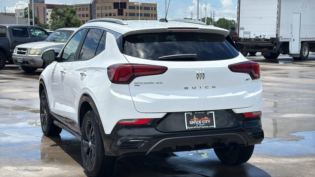 Used 2024 Buick Encore GX Sport Touring AWD/4WD image 3