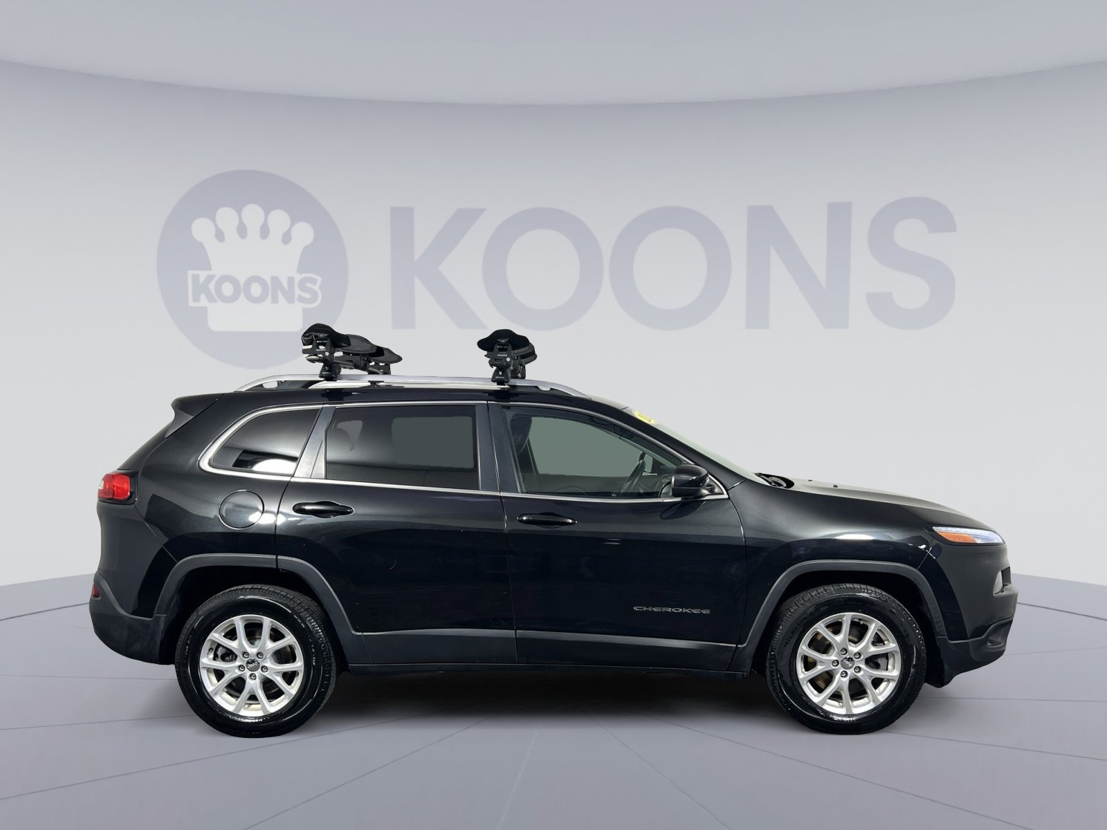 Used 2015 Jeep Cherokee Latitude w/ Cold Weather Group image 8