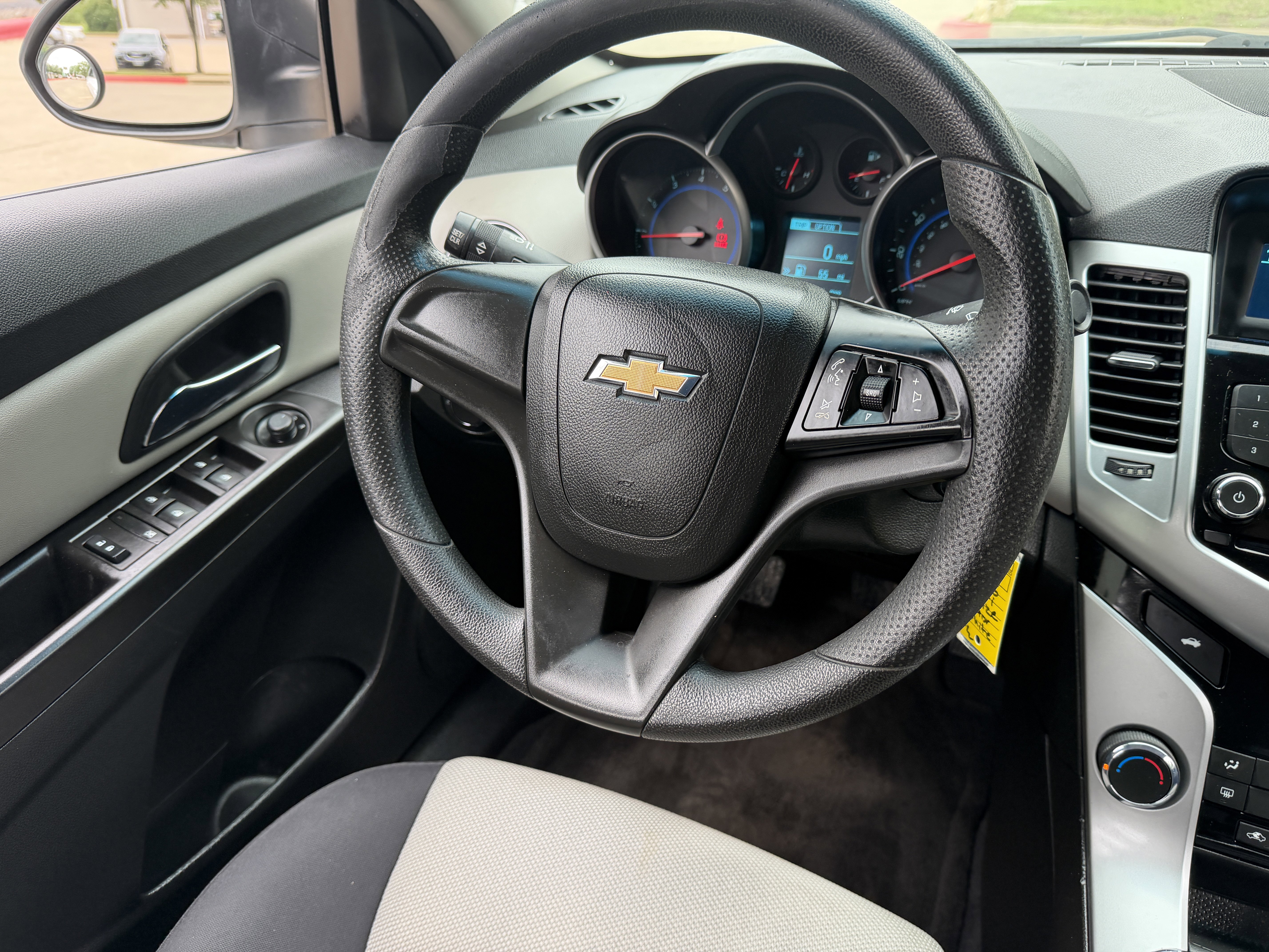 Used 2016 Chevrolet Cruze LS FWD image 23