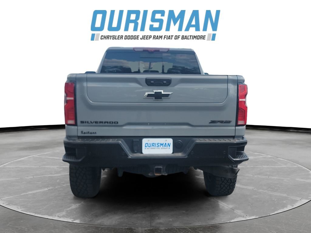 Used 2024 Chevrolet Silverado 2500 ZR2 w/ Technology Package AWD/4WD image 5
