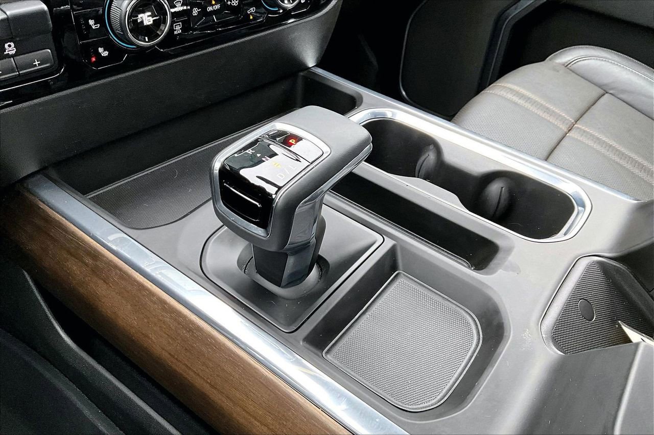 Used 2025 Chevrolet Silverado 1500 High Country w/ Midnight Edition image 32