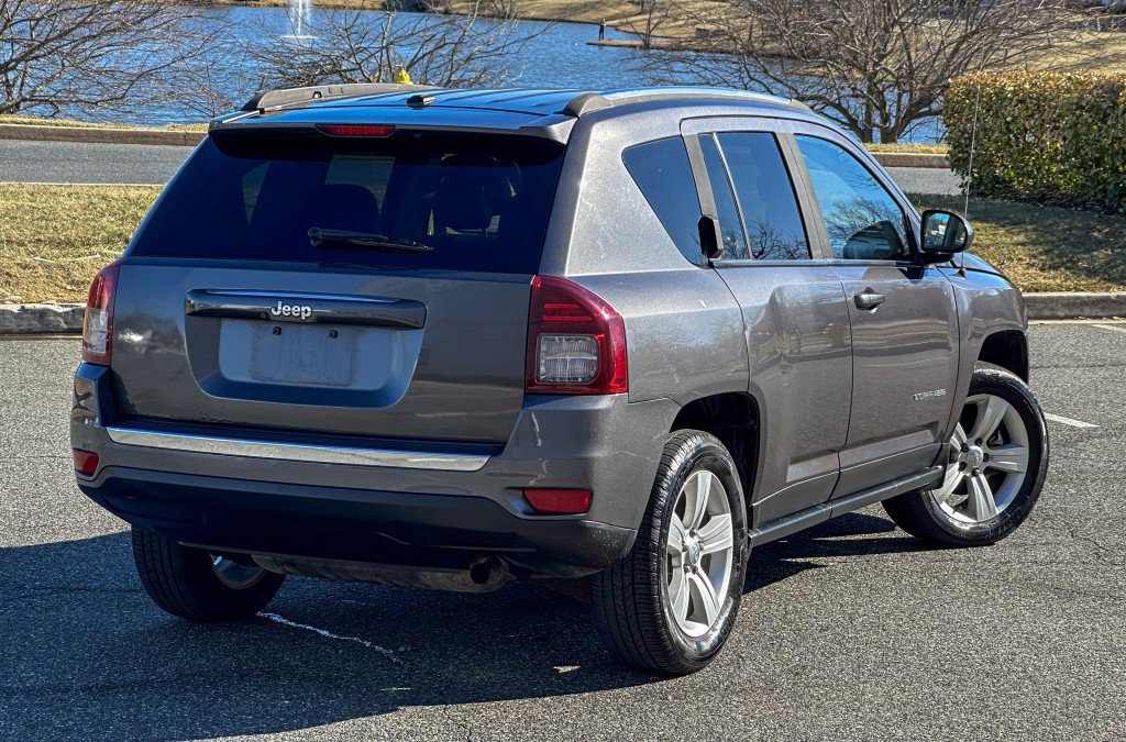 Used 2015 Jeep Compass High Altitude image 9