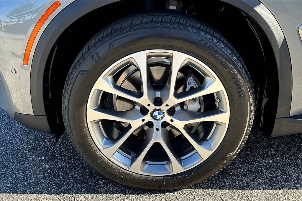 Used 2025 BMW X5 xDrive40i AWD/4WD image 11