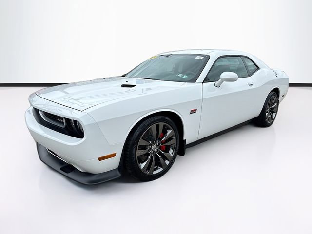 Used 2014 Dodge Challenger SRT8 RWD image 3
