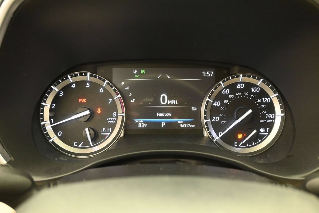 Used 2022 Toyota Highlander XLE FWD image 27