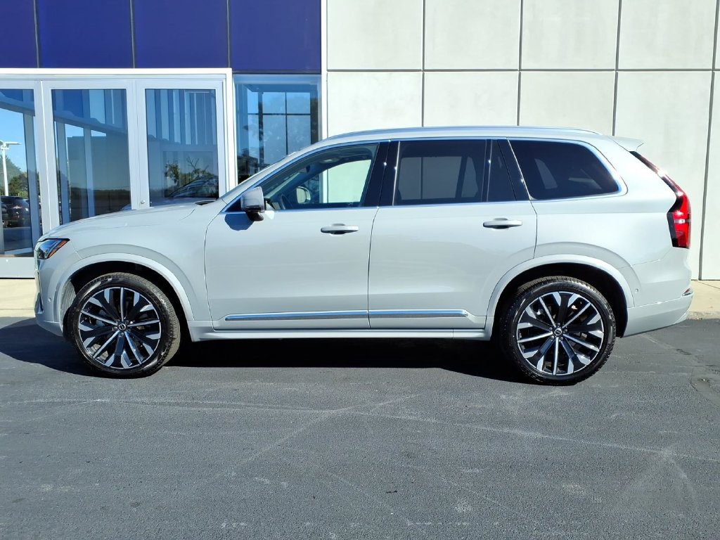 Certified 2026 Volvo XC90 B6 Ultra AWD/4WD image 3
