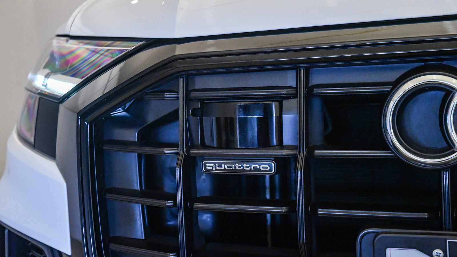 Used 2019 Audi Q8 Premium Plus AWD/4WD image 9