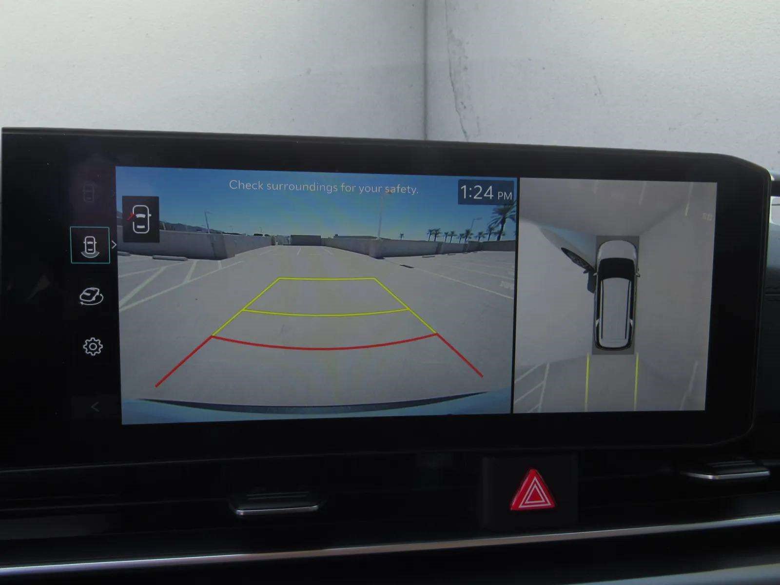 Used 2025 Kia Carnival SX w/ SX Dark Edition Package FWD image 21