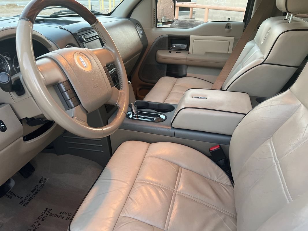 Used 2008 Lincoln Mark LT 4x4 image 15