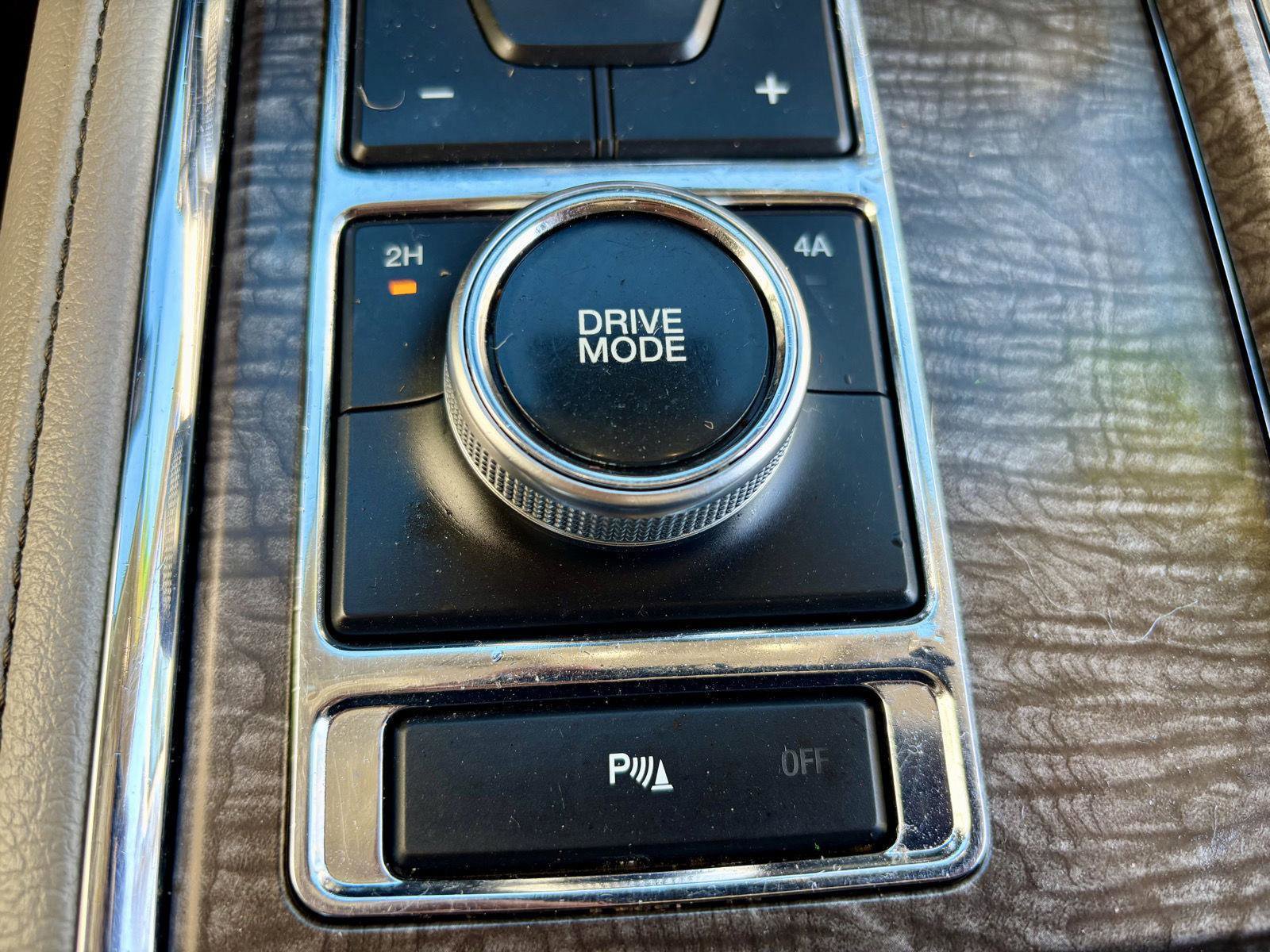 Used 2018 Ford Expedition Max Limited image 38