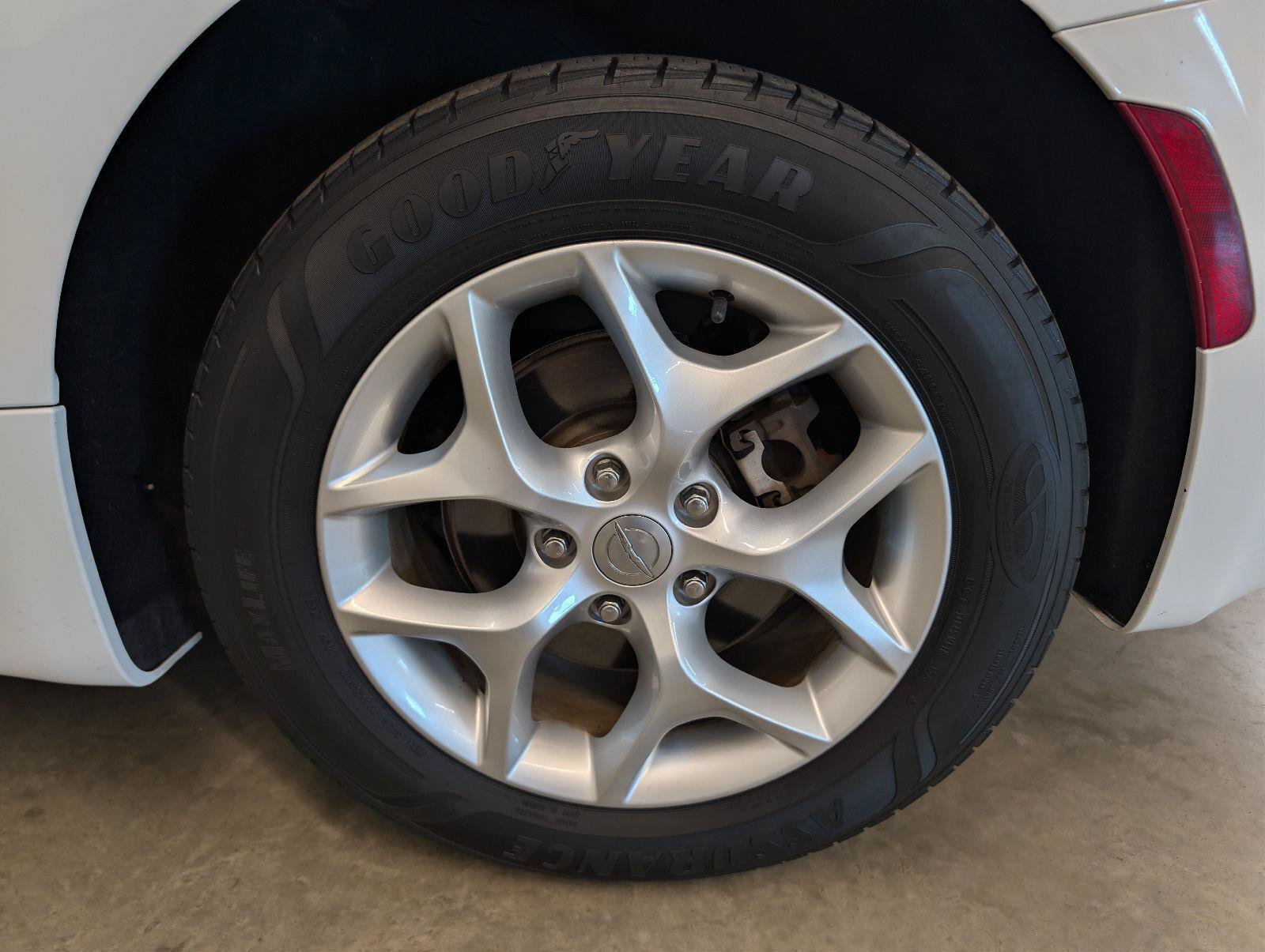 Used 2019 Chrysler Pacifica Touring-L Plus w/ Advanced Safetytec Group FWD image 47