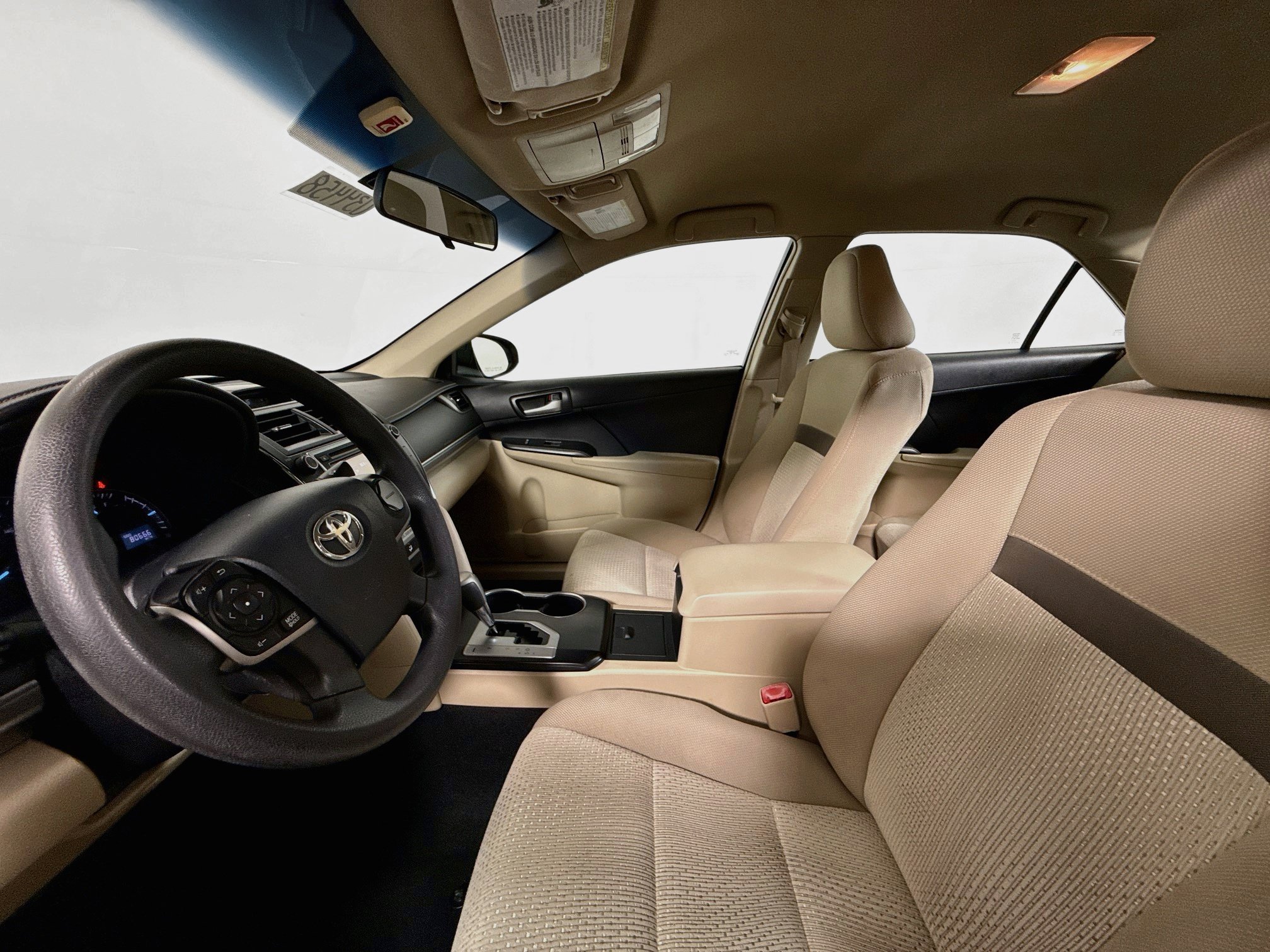 Used 2014 Toyota Camry LE FWD image 19