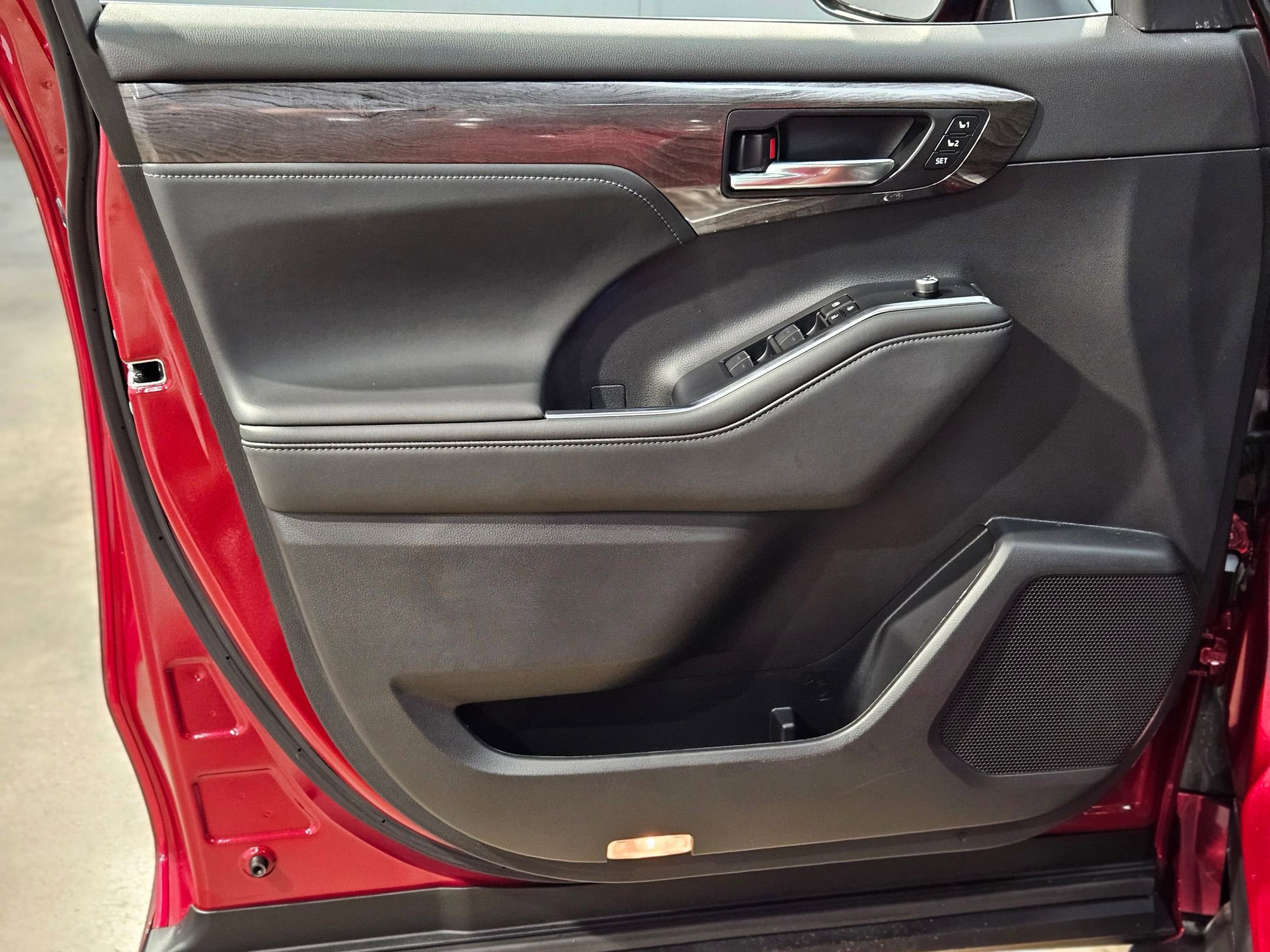 Used 2022 Toyota Highlander Platinum image 20